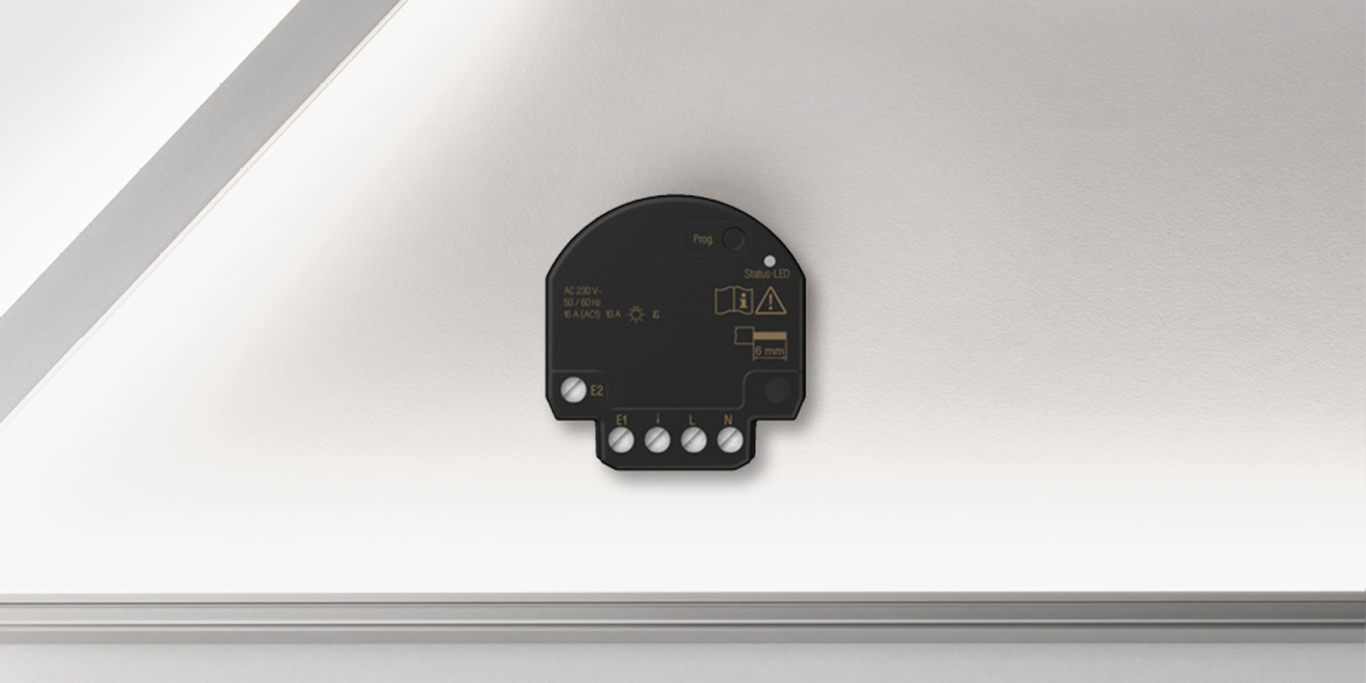 JUNG HOME Jalousieaktor Mini bei Michael Garbers Elektroanlagen GmbH in Hamburg